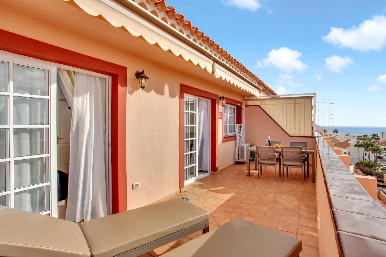 Top Floor, Sea View, Huge Terrace, Heated Pool, Garage Los Cristianos  Exterior foto