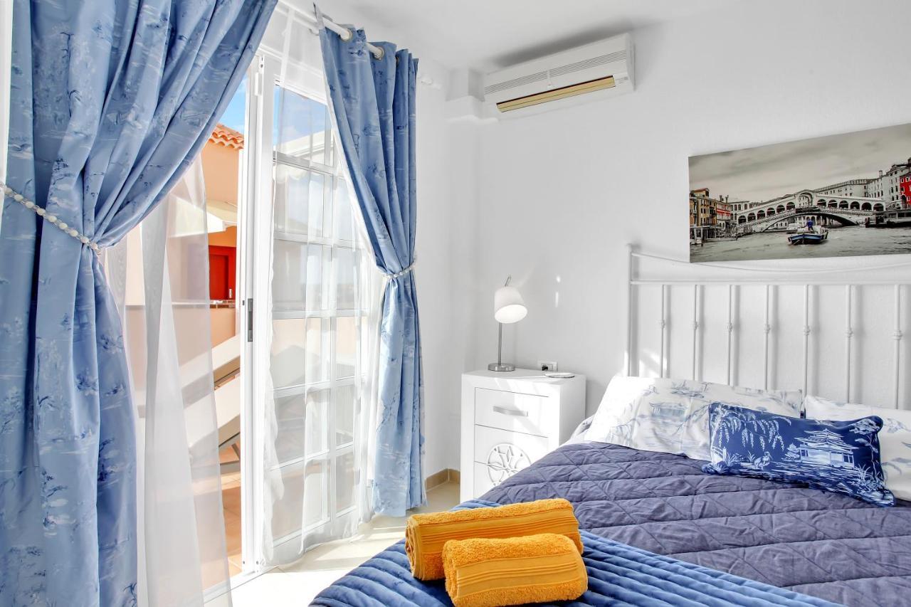 Top Floor, Sea View, Huge Terrace, Heated Pool, Garage Los Cristianos  Exterior foto